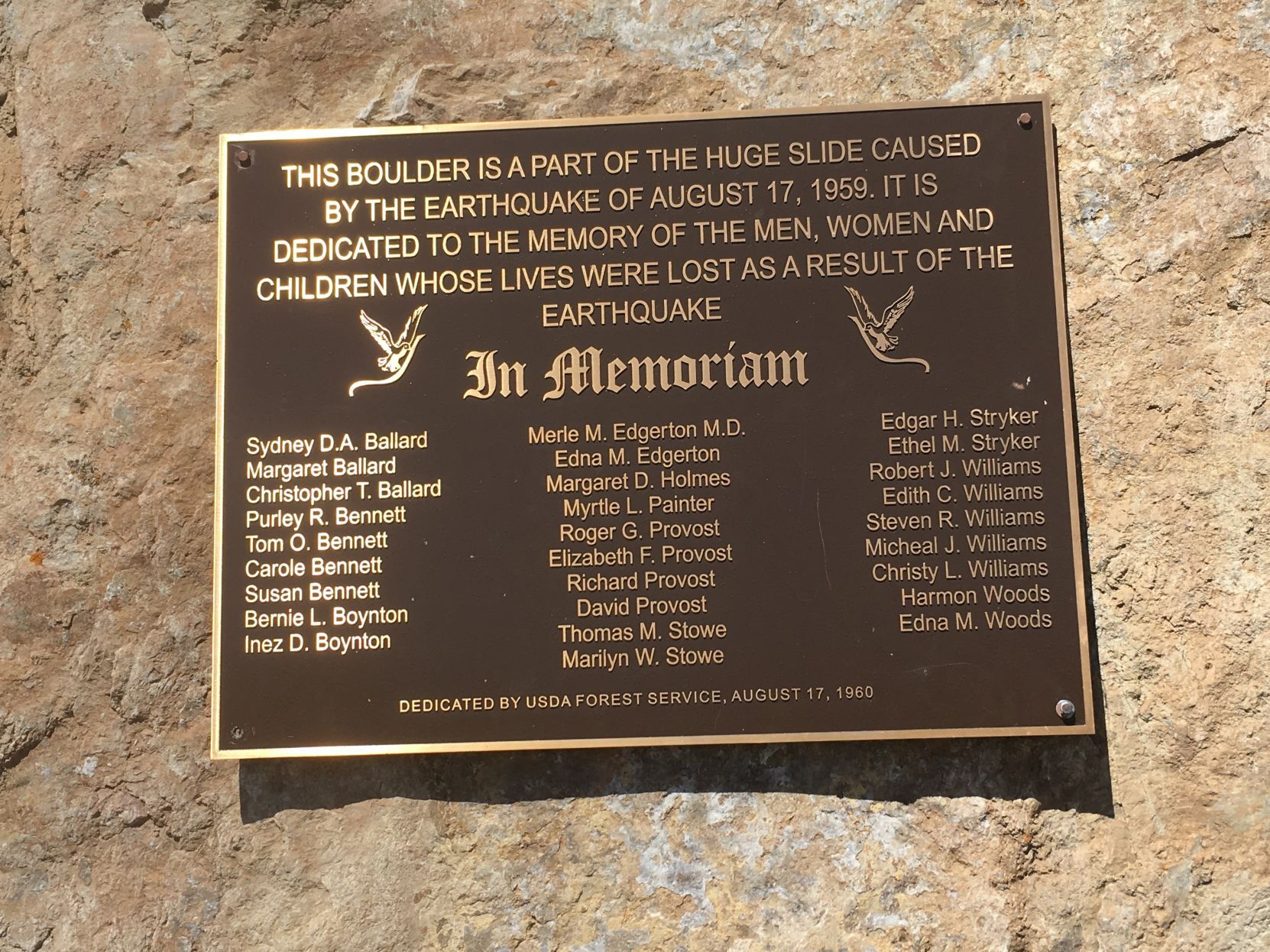 Earthquake memorial plaque